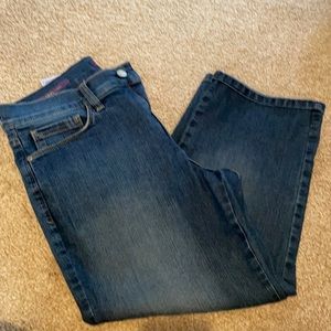 Capri blue jeans size 8 Not your daughters jeans